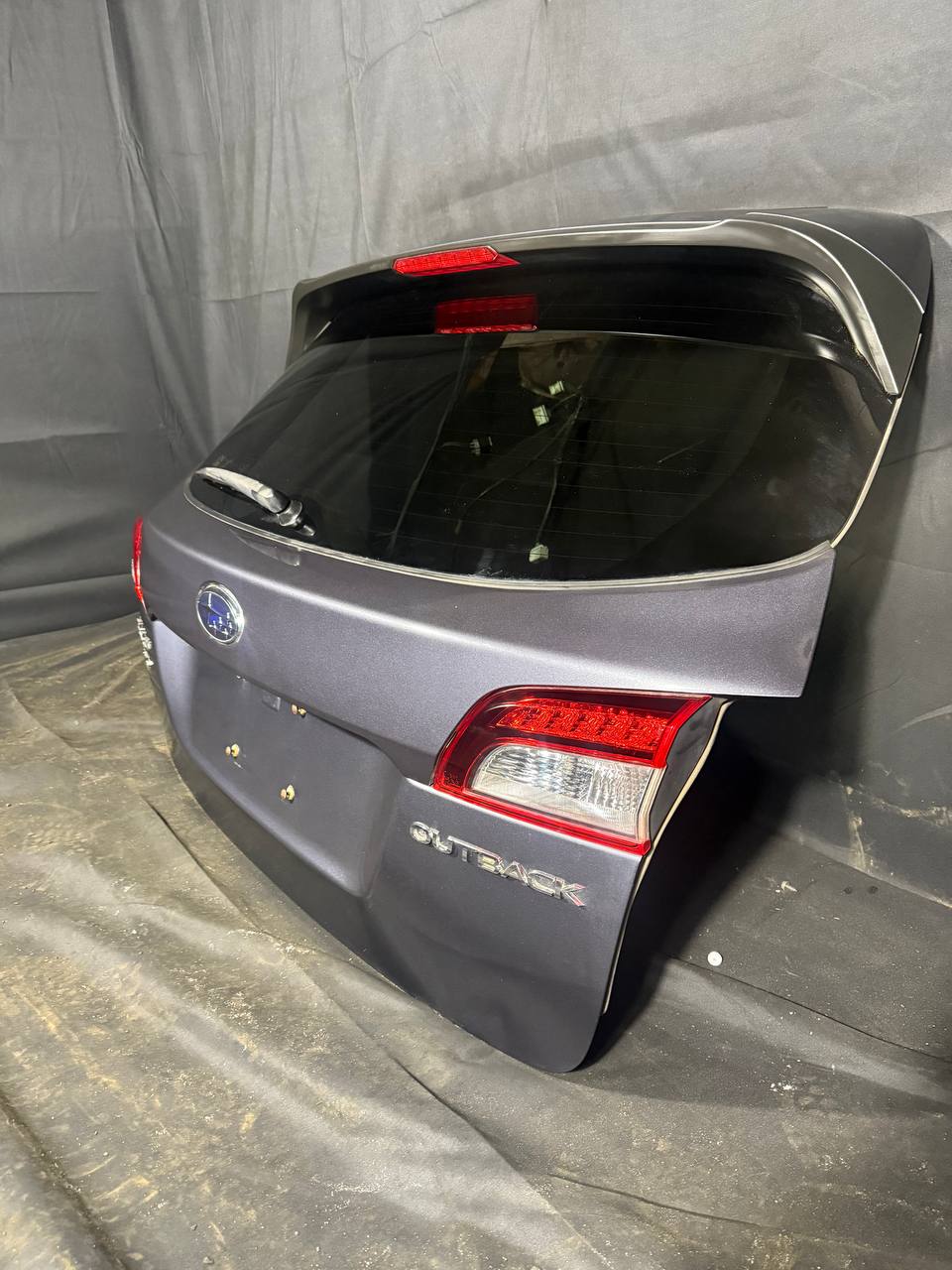 Trunk Outback 2015-2019 Carbide Gray Metallic