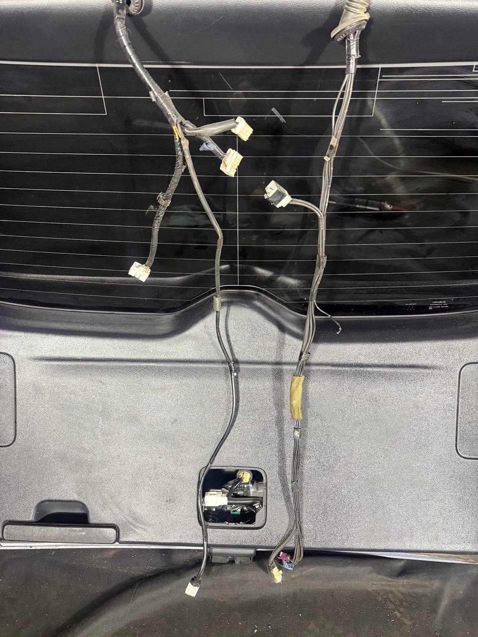 Trunk Outback 2015-2019 Carbide Gray Metallic